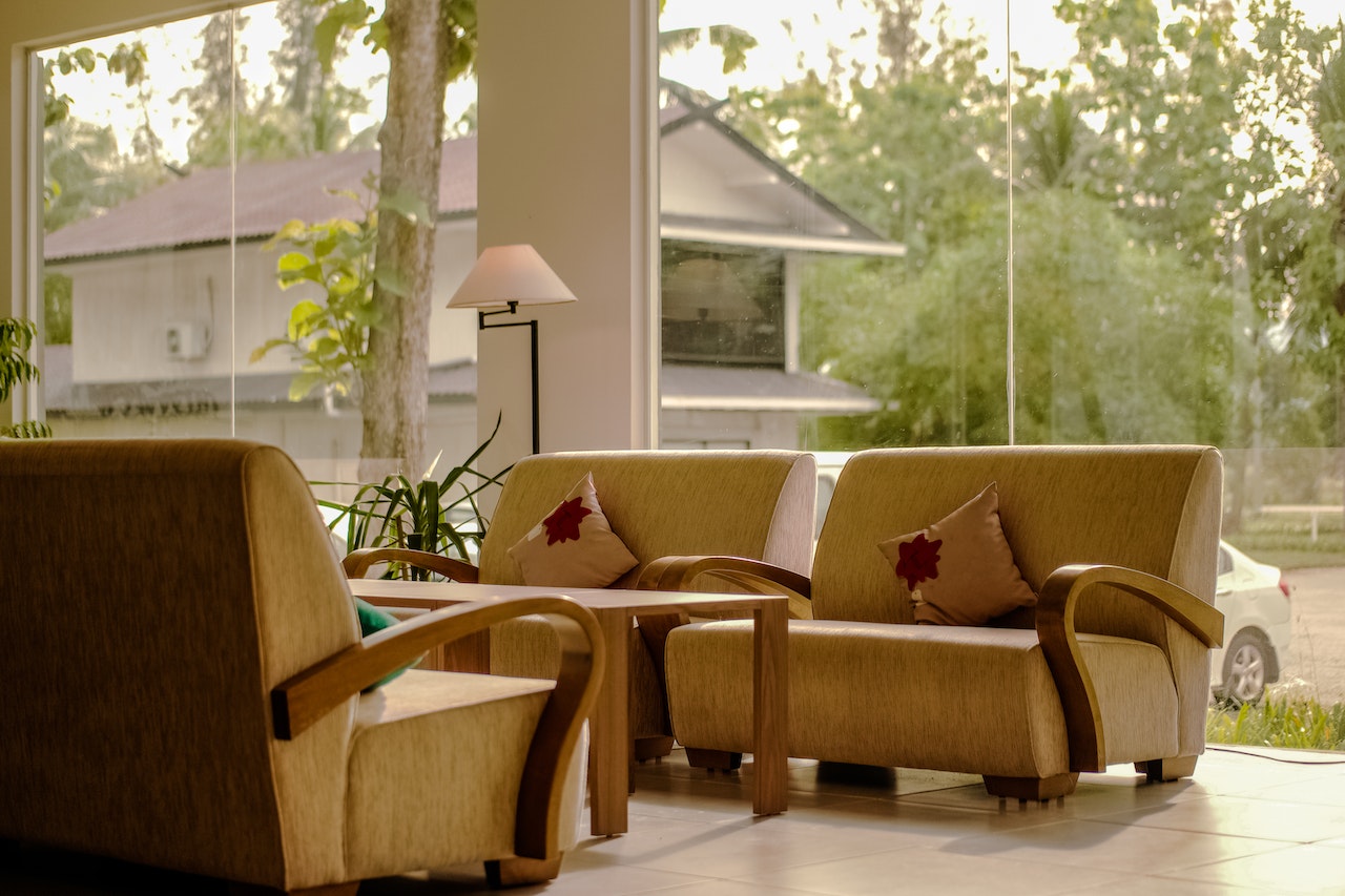 Visitor Management Systems Don't Replace Human Receptionists